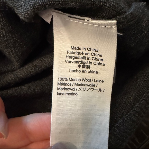 J. Crew 100% Merino Wool Charcoal Turtleneck Sweater Women’s Size Large - Picture 8 of 8